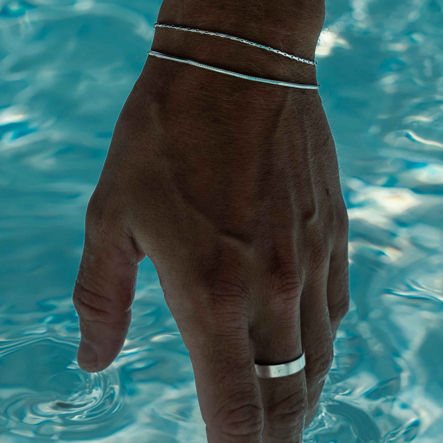 Pulsera de cadena de alambre